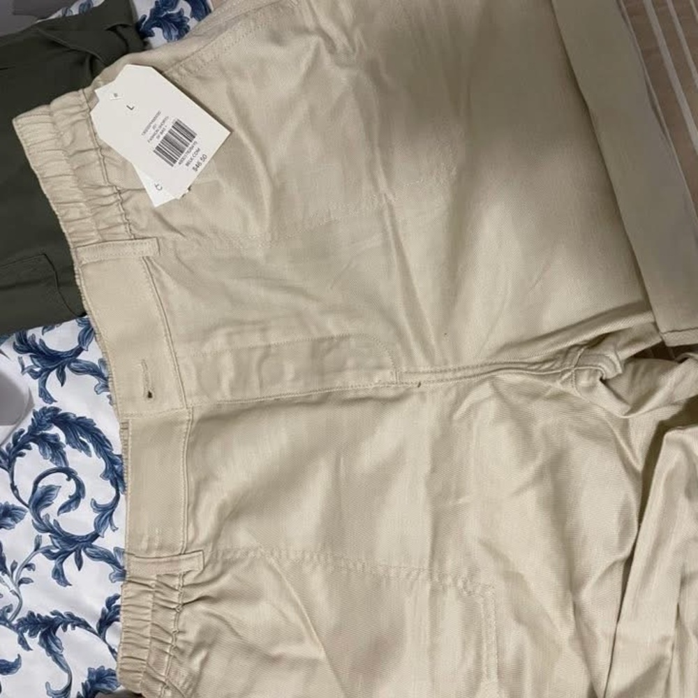Wonderly Cream Women's Shorts